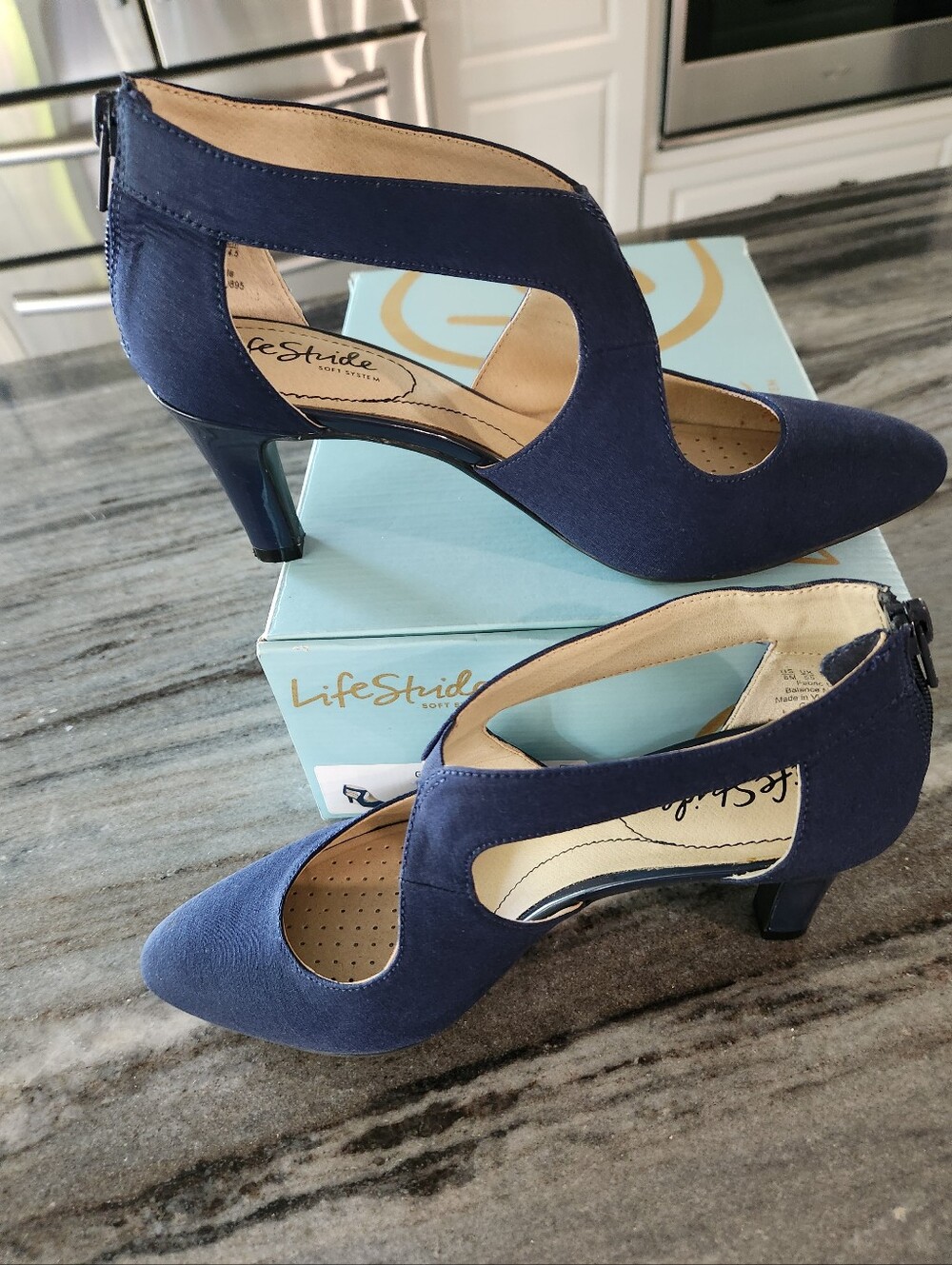 Like New! LifeStride Giovanna 2 Womens High Heels Dress Shoes Pump Size 8M Navy